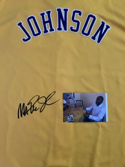 Magic Johnson Autographed Signed Shooting Jacket BAS authenticated NBA HOF Los Angeles Lakers Showtime