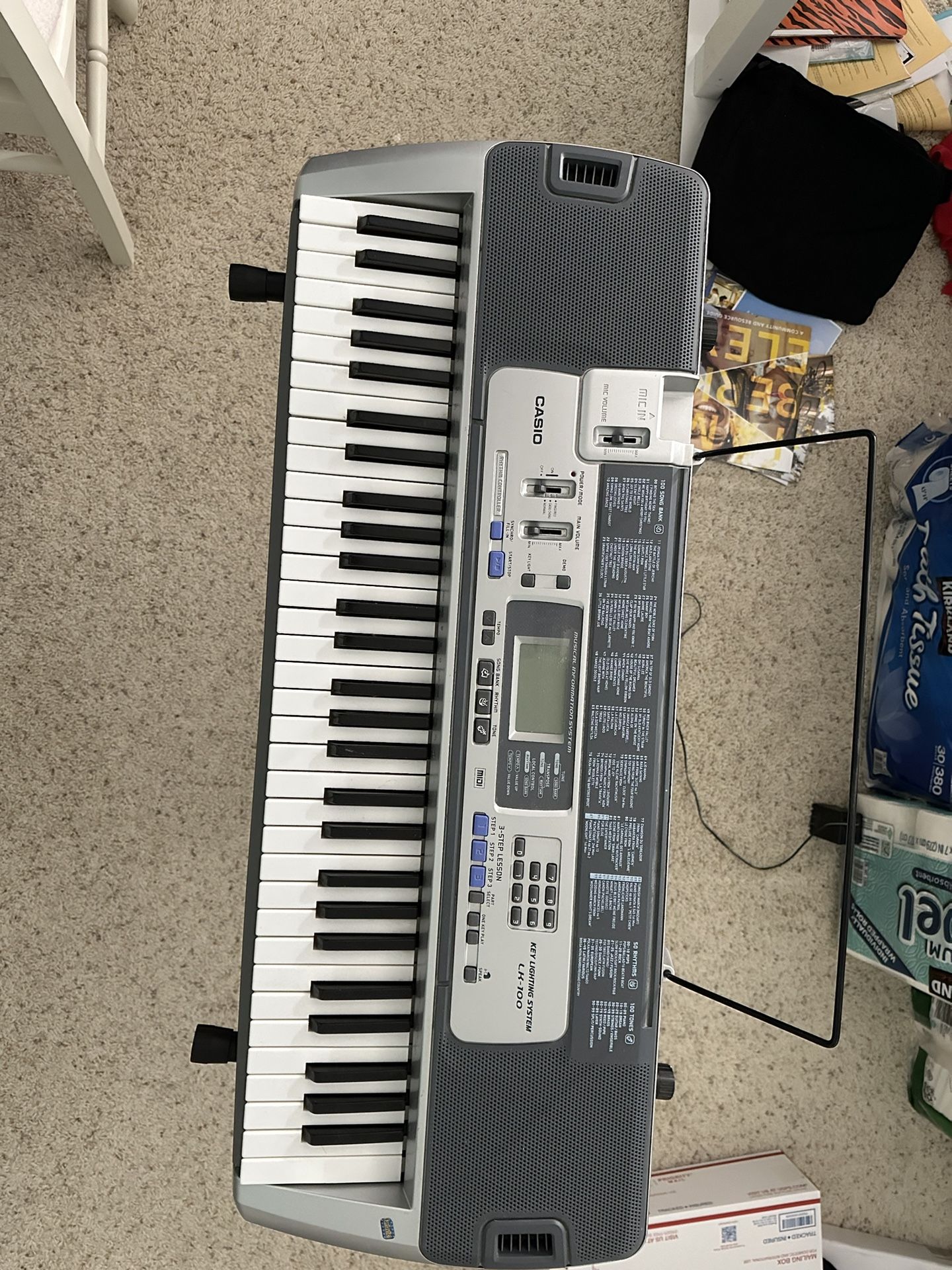 Casio LK-100 61-Key Key Lightning keyboard with Stand