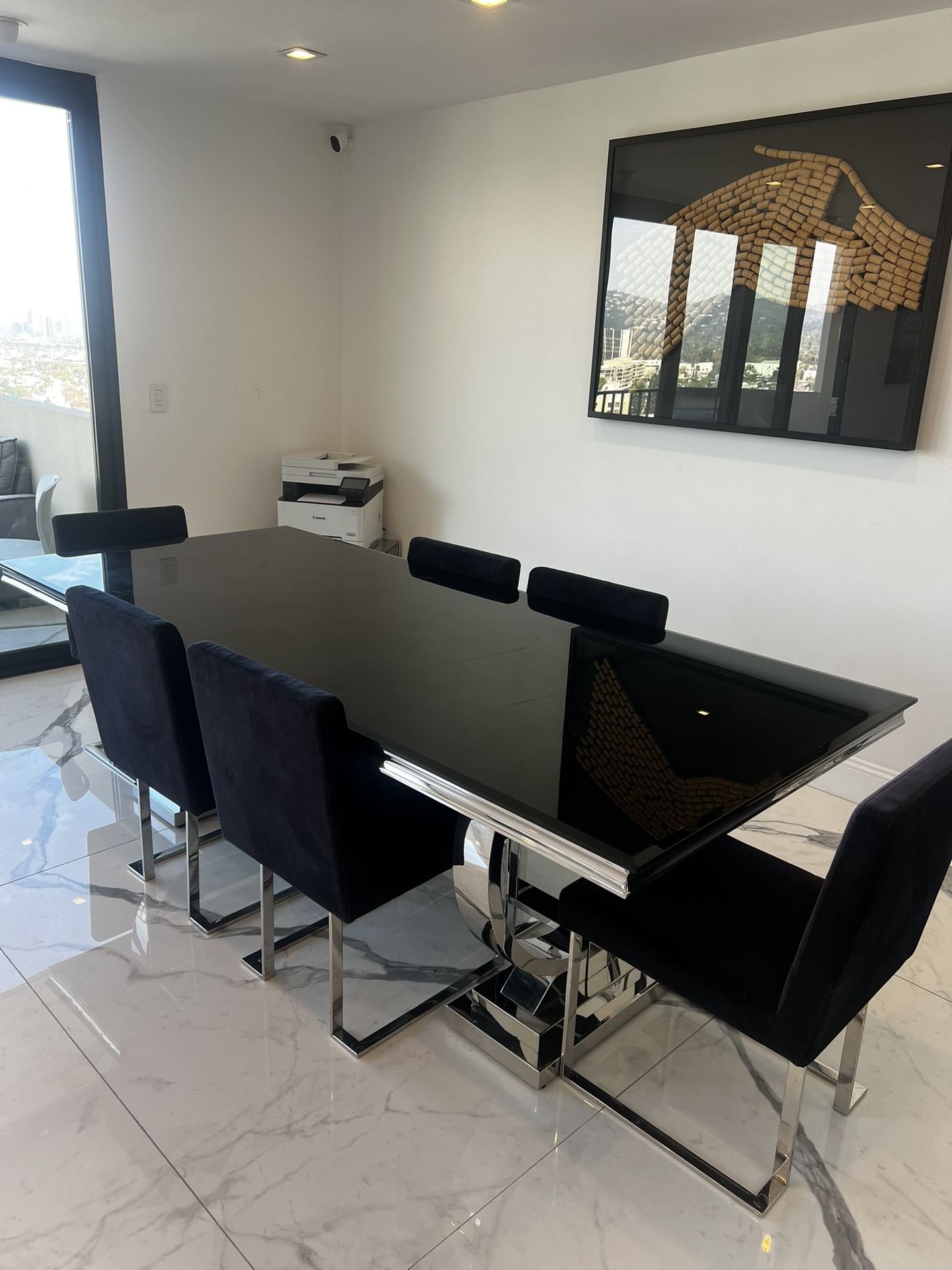 Beautiful Almost Brand New Dinner Table