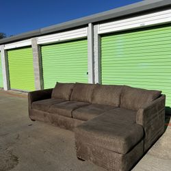 Beautiful Brown Sectional FREE DELIVERY 🚚