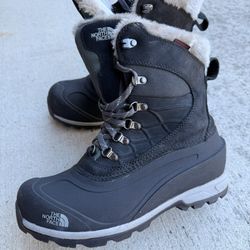 Women’s Northface Snow Boots