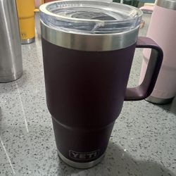 Dark Plum 20 Ounce Stainless Yeti Tumbler Mug