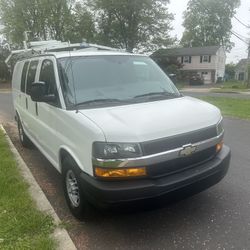 2017 Chevy Express 2500 Only 49000 Miles Clean Title