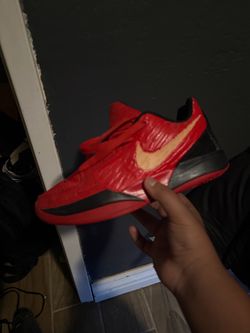 Nike Low-Top Basketball Sneakers Red Black