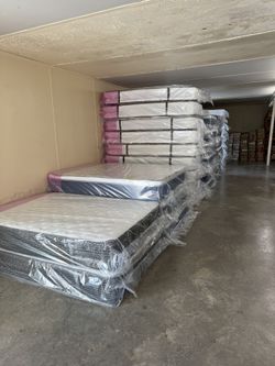 One solid truckload of mattresses from $89 up to 600 name brands and offbrand names over 160 mattresses came in today alone for major retailers closin