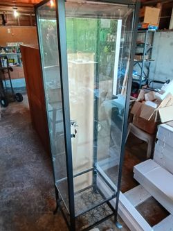 Glad display cabinet from IKEA