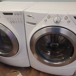 WHIRPOOL WASHER AND DRYER SET 
