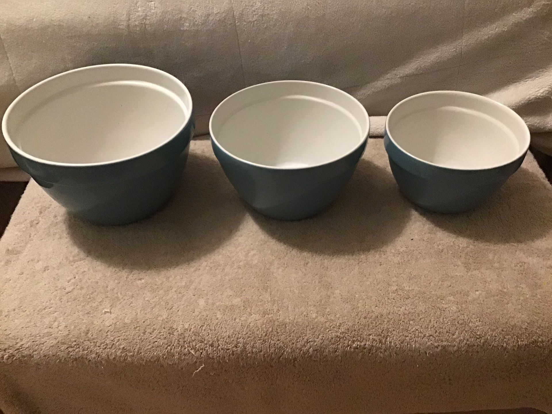 Summer oasis stoneware aqua color set of three large nesting bowls $20