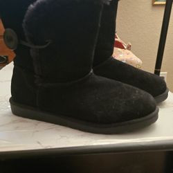 Winter BOOTS 6 Medium $5 Great Condition Clean. Never Used