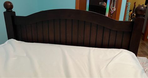 Pottery barn kids “Catalina” Dark Wood Headboard with Ball Finials