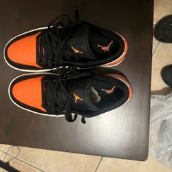 Jordan 1s SIZE 9 No Box Never Worn Just Laced 