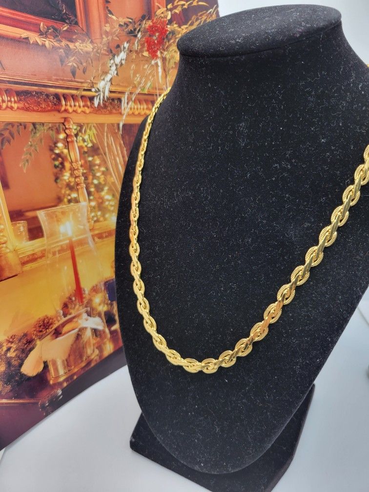 14K GOLD PLATED, BYZANTINE CHAIN, 9"INCHES LONG, SOLID CHAIN, BEAUTIFUL BYZANTINE STYLE, LINE NEW. #1079