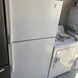 Kenmore Refrigerator 