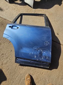 Subaru forester right rear door Oem