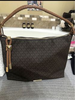 Michale Kors Purse