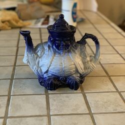 Staffordsmire Victoria Toby Flow Blue Parliament Toby Judge Teapot Vintage