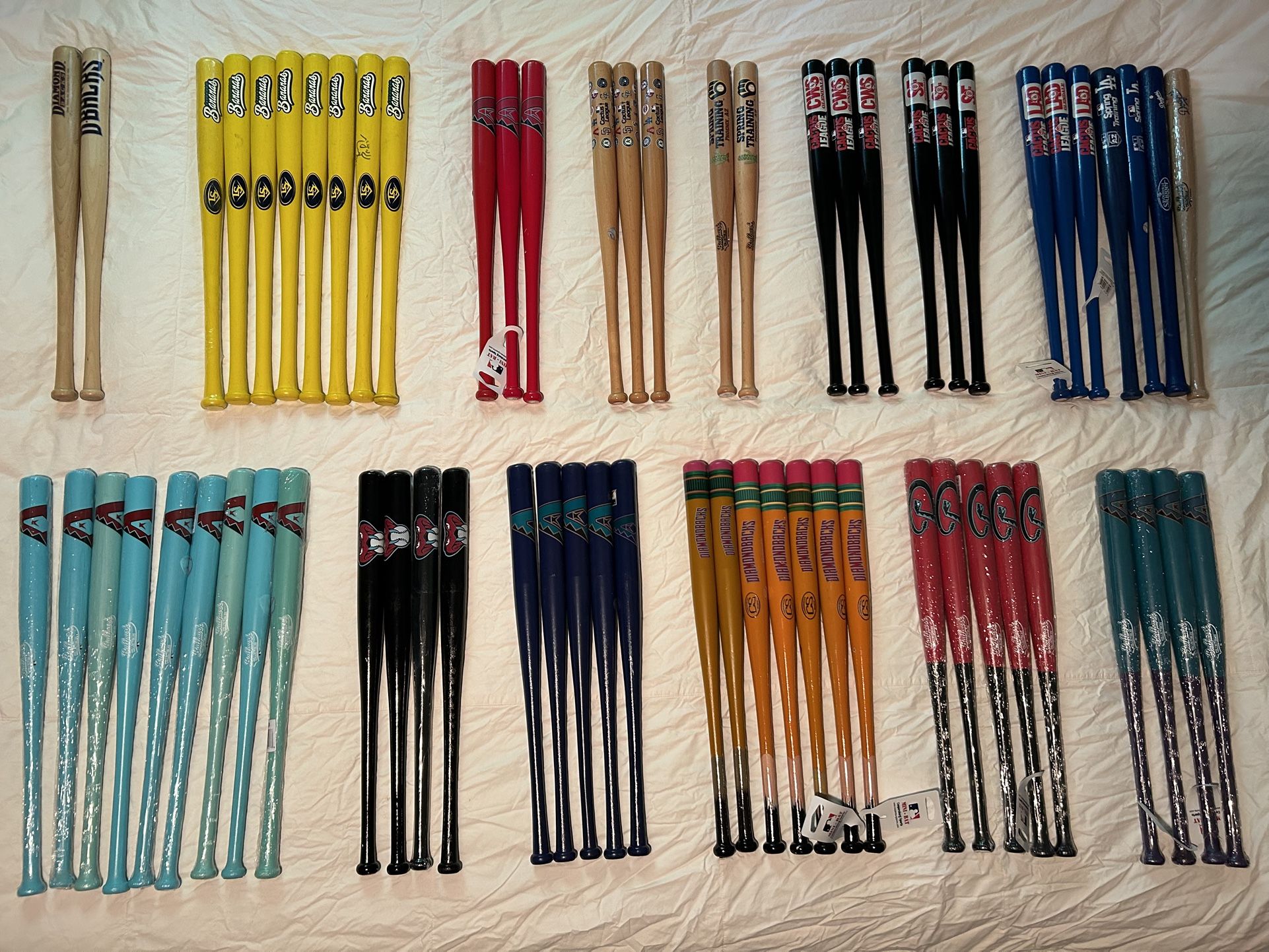 Souvenir MLB Baseball Mini Bats 18” Inch