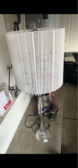 Follow lamp