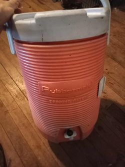 5 Gallon Rubbermaid Cooler