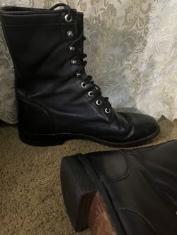 size 8 1/2 women's black Justin Roper lace up ankle boots