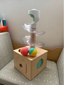 Lovevery Slide & Seek Ball with 3 balls