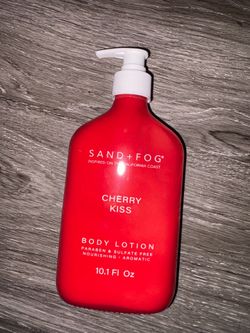 SAND + FOG CHERRY KISS BODY LOTION.