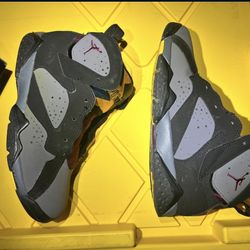 Size 3y- Jordan 7 Retro Bordeaux 2015 304773-004