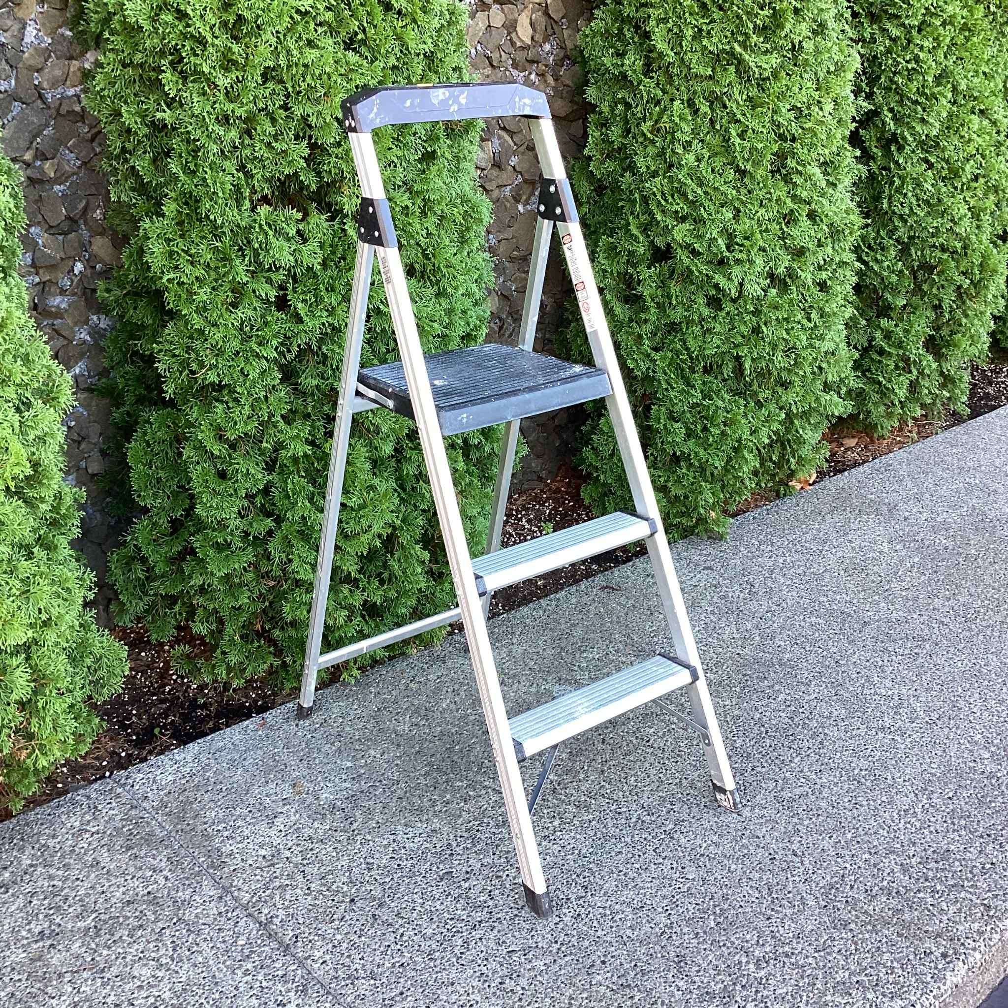 Gorilla Ladders 4ft 54" 3 Step Stool Ladder