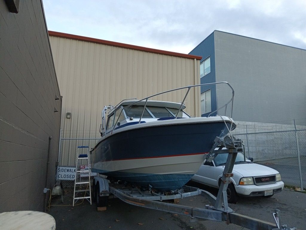 1989 Bayliner Trophy