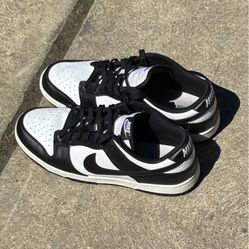 Selling Nike Dunks  