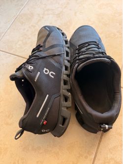 Size 9.5 uk 10 us - ON Cloud 5 Waterproof All Black