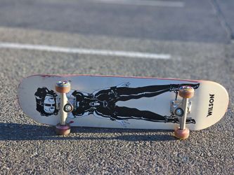 Betty boop wilson skateboard