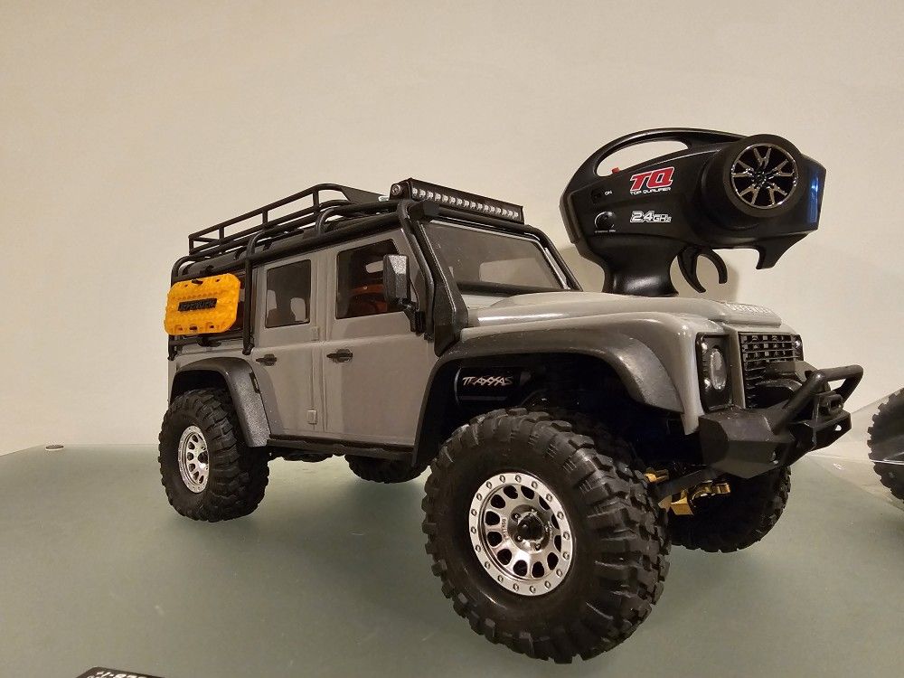 Traxxas TRX4 Crawler With Battery, Remote AND Charger Heavily Modified New