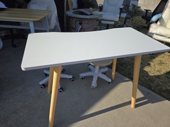 Brad New Table