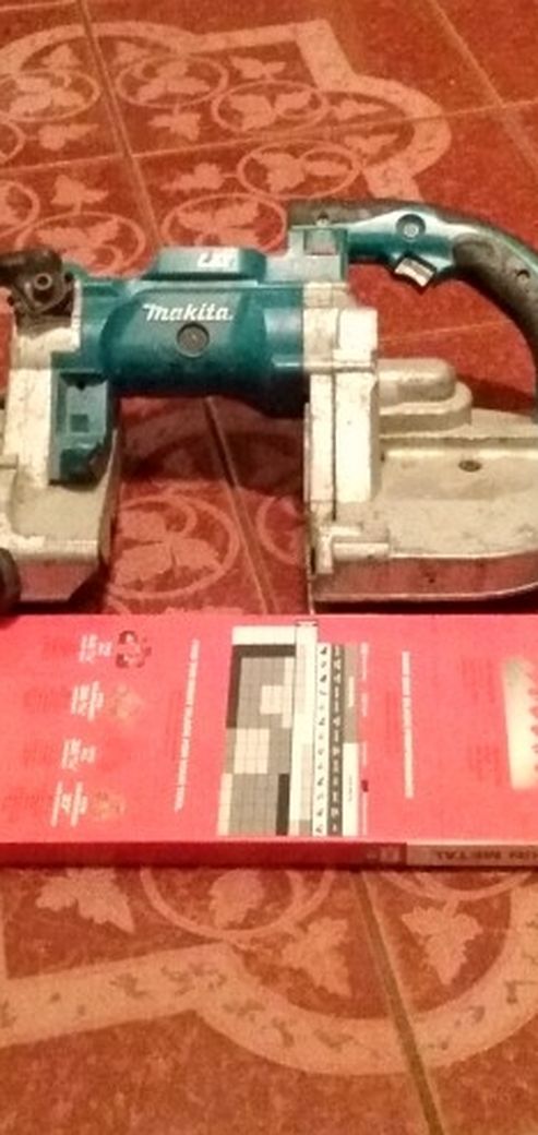 Makita band saw LXT BPB180