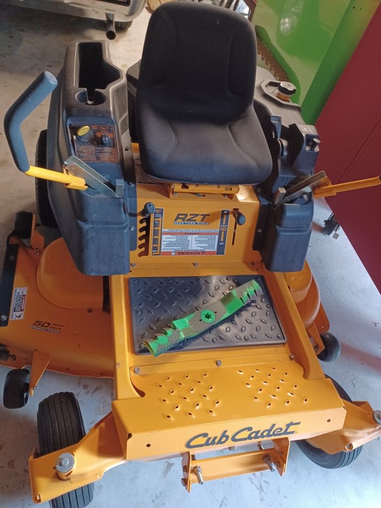 Zero Turn Riding Lawn Mower