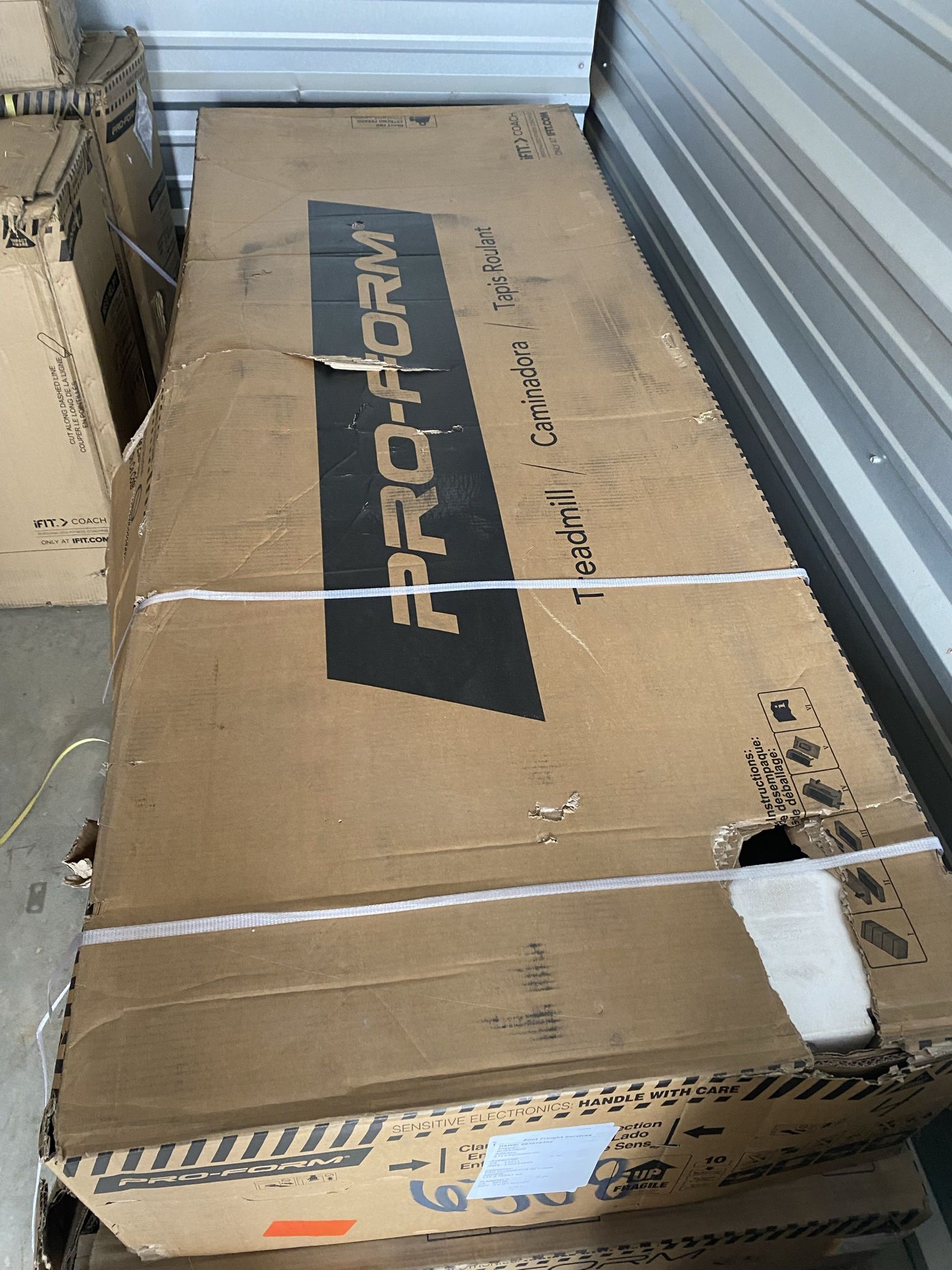 ProForm 600i Treadmill Brand New in Box $300 OFF RETAIL! Includes 1-Year iFit Membership