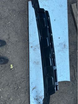2016 Nissan pathfinder lower plastic