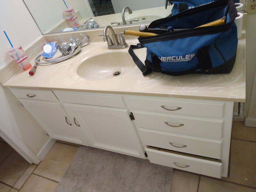 BATHROOM VANITY for Sale in Visalia, CA OfferUp
