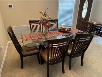 Glass Table With 6 Chairs 