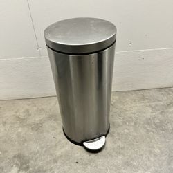 Simple Human Trash Can