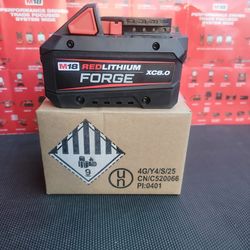 MILWAUKEE M18 18V LITHIUM-ION REDLITHIUM FORGE XC 8.0 AH BATTERY