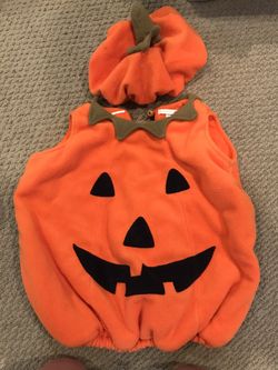 Pumpkin costume (pottery barn 2T-3T)