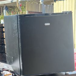 Mini-mini Fridge 