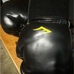 Boxing Gloves 