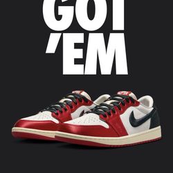 Jordan 1 Low Trophy Room Size 10