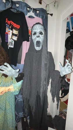 Spirit Halloween Hauntress