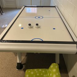 Air Hockey Table 