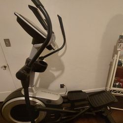 Gold's Gym Eliptical