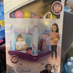 Frozen Playland With 100 Balls Included 